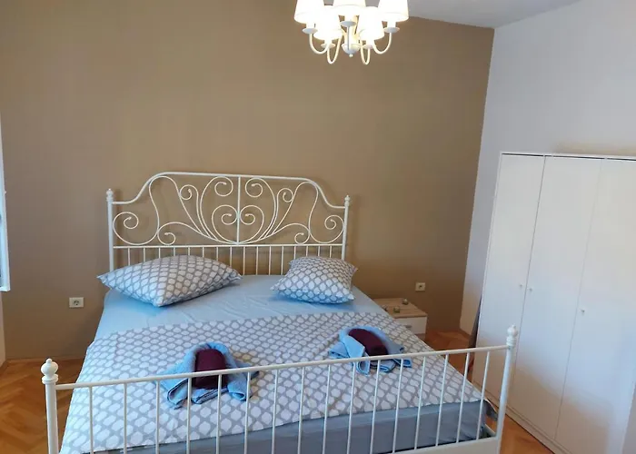 Great View Comfortable Whit Free Parking *